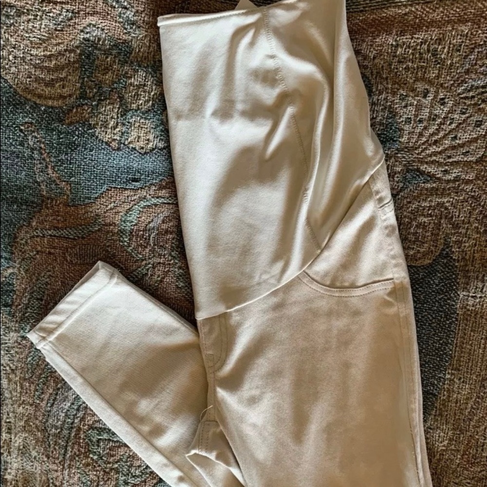 NEW Kimi + Kai Maternity Sadie Jeggings